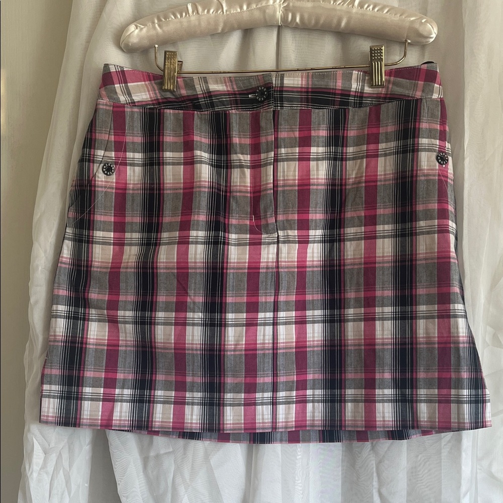 Izod XFG Cool FX Golf Skort, size 10, Pink White Tan Plaid Pockets Back Slit